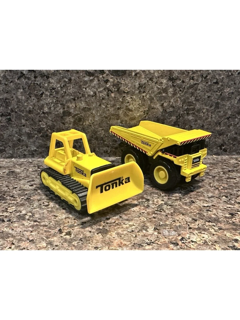 Tonka Diecast Construction Vehicles Lot 2 Bulldozer & Dump Truck 2020 Hasbro